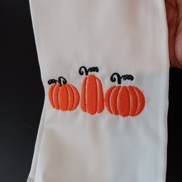 Kitchen Tea Towel- Pumpkin Embroidery Design - Picture 4 of 4